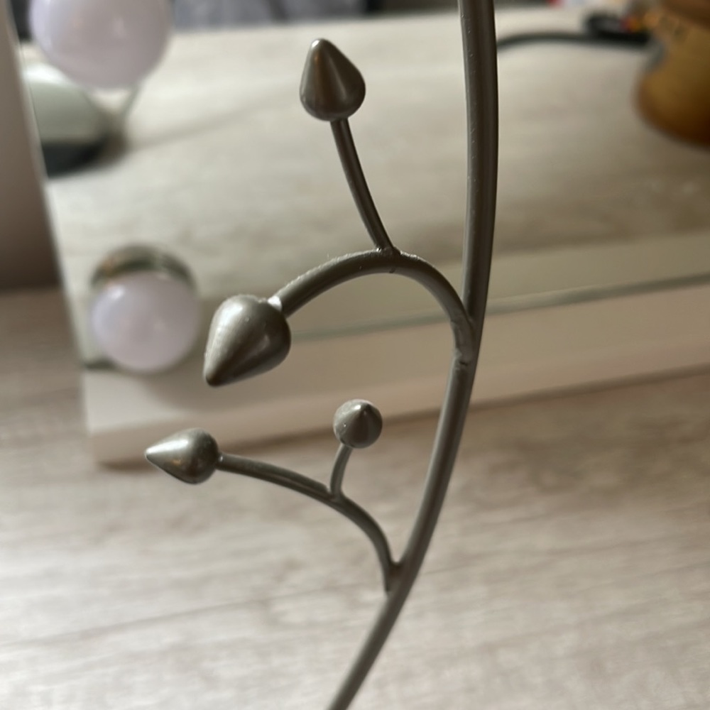 Leaf Jewelry Holder - Picture 3 of 8
